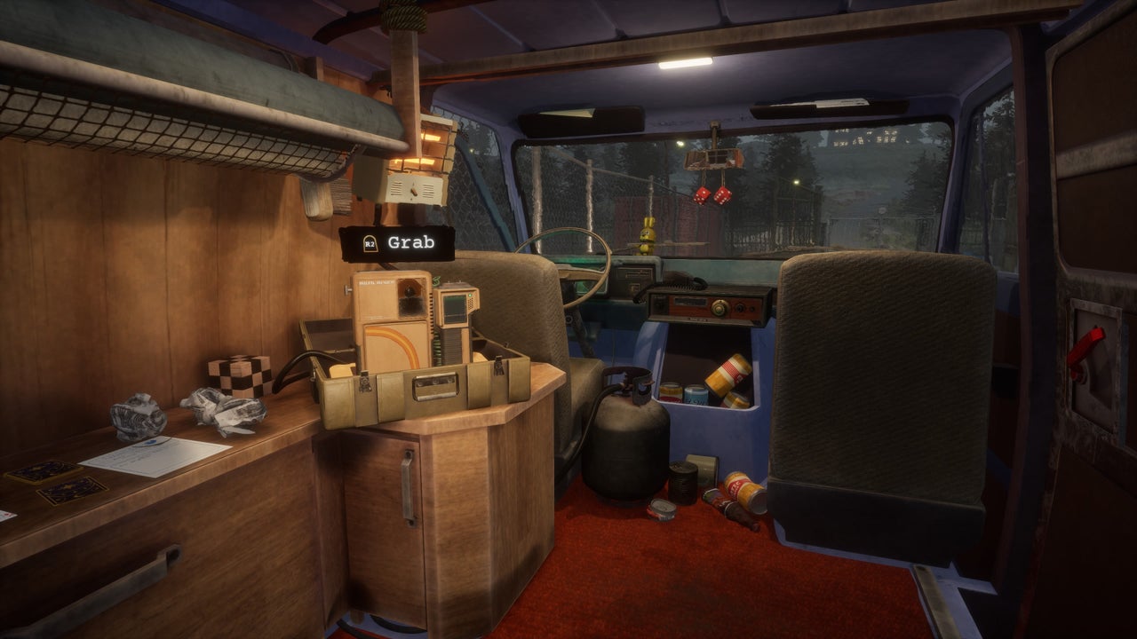 Van, intercom, and side-gate entry, walkthrough screenshot 3