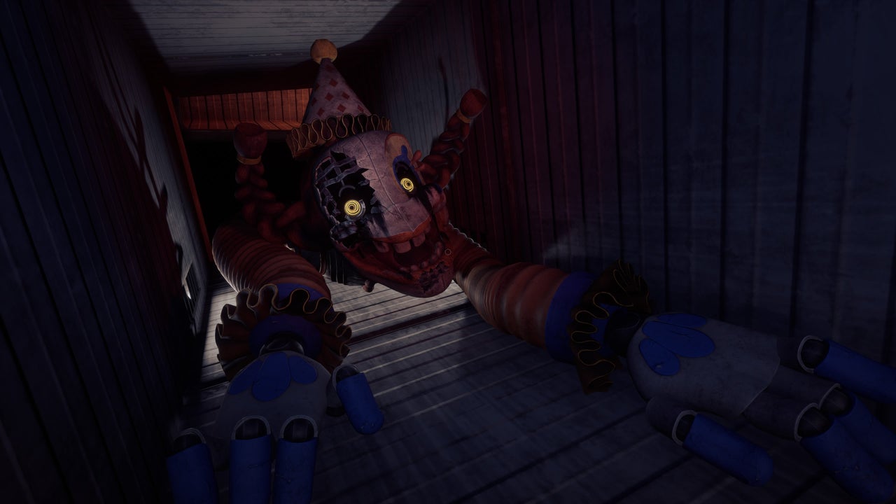 Tunnel and elevator approach, walkthrough screenshot 1