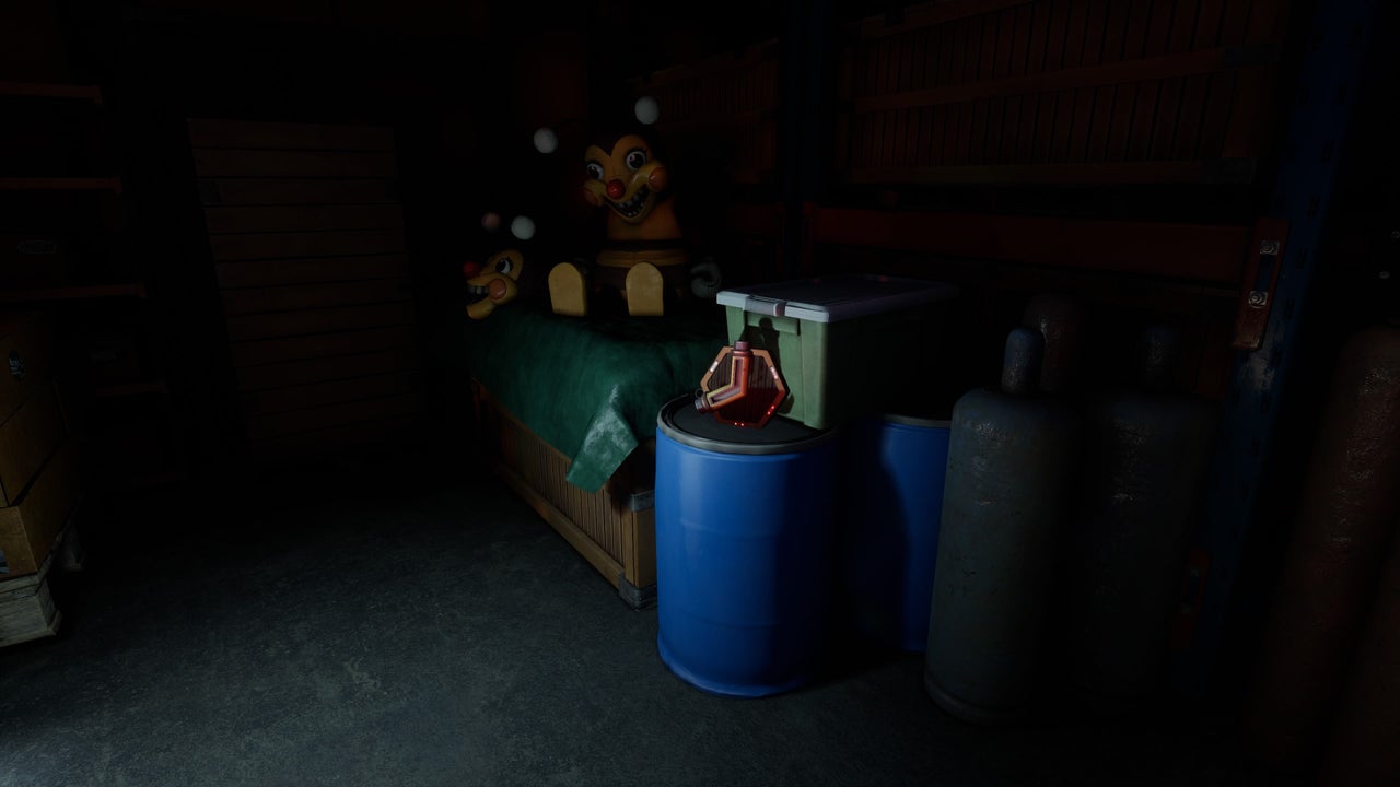 Warehouse entry and Party Chica tile hunt, walkthrough screenshot 12